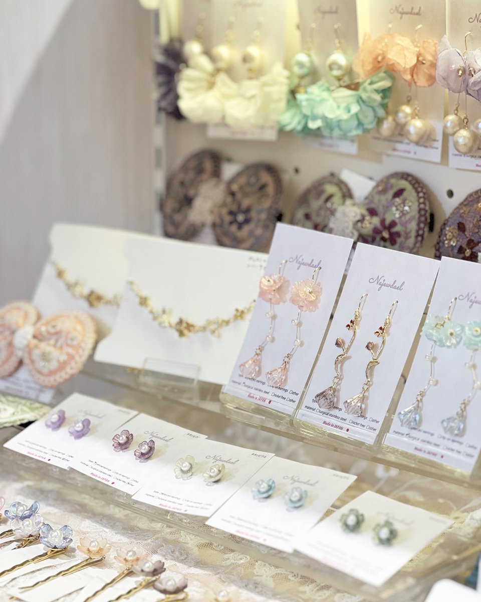 najewdael's tweet photo. こんにちは♪浅草の委託先 @handmade_box_jp 様の2階BOX No. 2A02⭐️春色アクセサリーが盛り沢山になってます🙋‍♀️
#ハンドメイドボックス #世界にひとつにあえる場所 #浅草 #ハンドメイドアクセサリー #handmadejewelry #asakusa #madeinjapan #春 https://t.co/niIopk8MLM