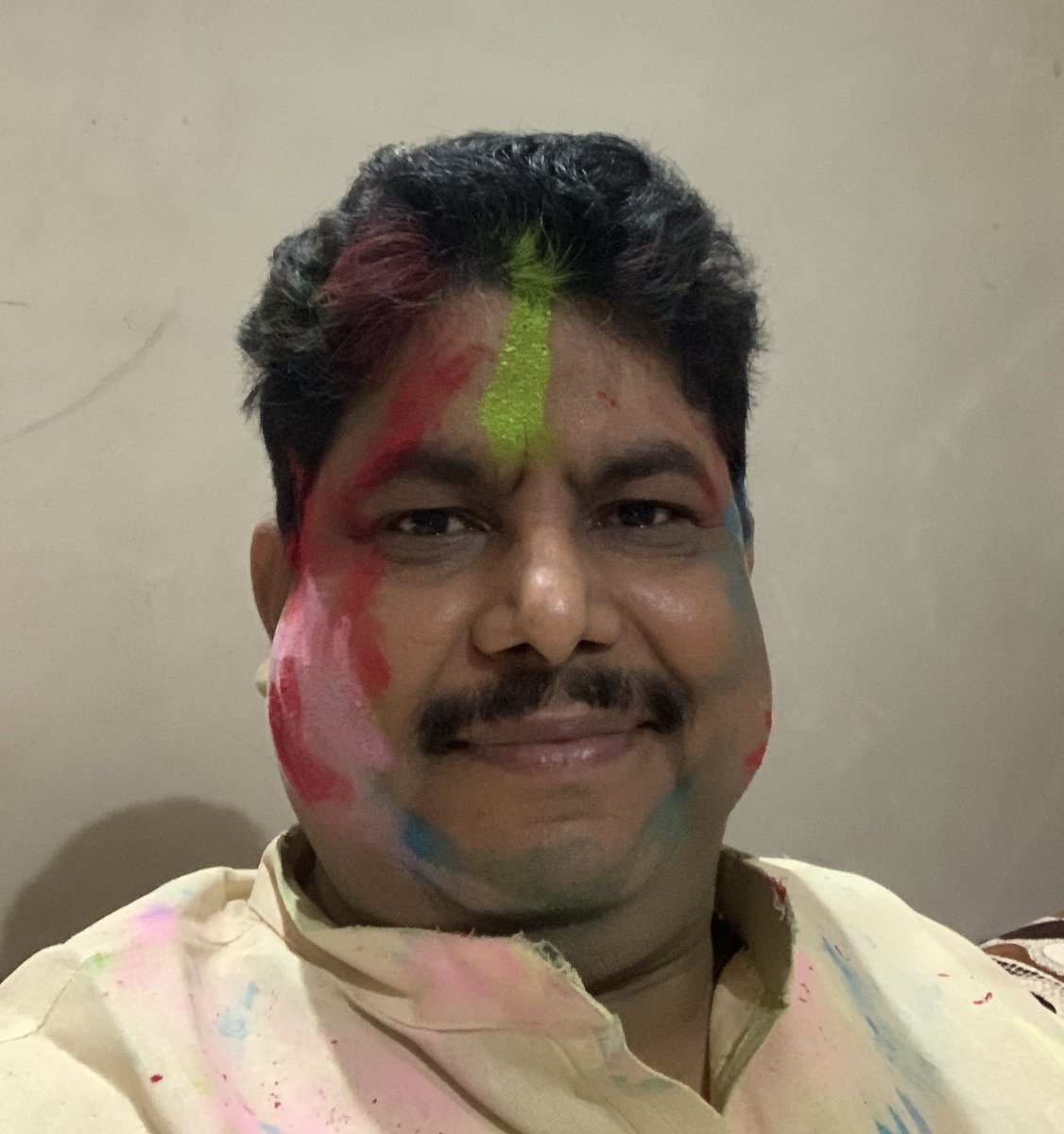 आपको होली की हार्दिक शुभकामनाएँ ।💐🙏 #HappyHoli