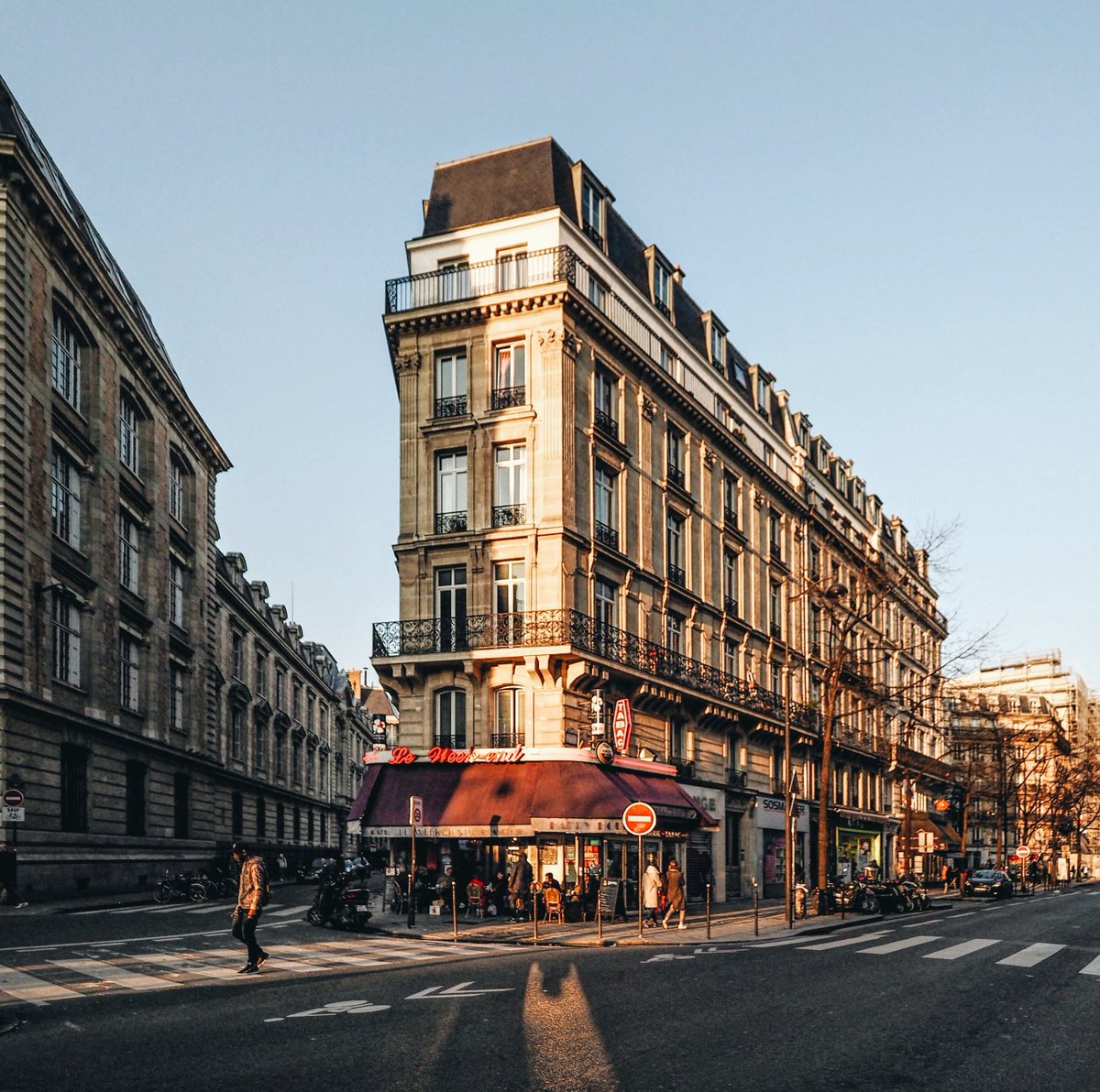 Parisian vibes
_____
@ParisJeTaime #parisjetaime @le_Parisien @Paris @VisitParisIdf @visitparisreg @VivreParis_ @vivreparis @ParisBouge @QueFaireAParis @Paris_Tourisme #streetphotography #street #photooftheday #photography #paris #france
