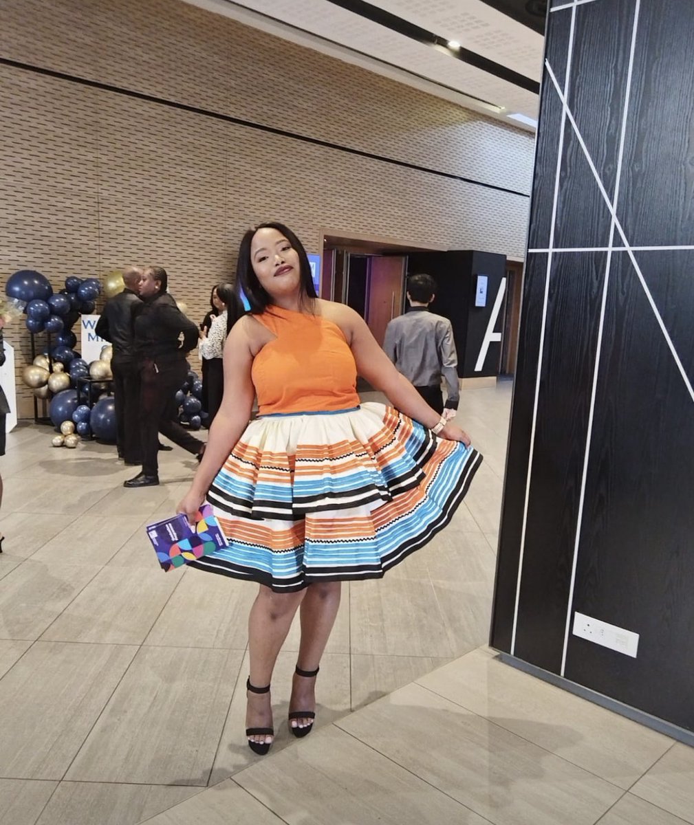 Athi_Gogela's tweet photo. For supporting me ninga ndazi, thank you guys so much. My next client might just be on you TL please let them know ❤️🙏🏾 https://t.co/Oi90iuT81Q