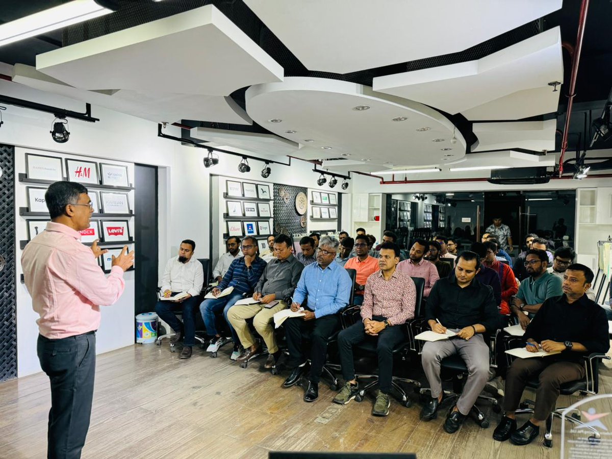 Our recent seminar on 'Global Apparel Market Insights and Sustainability' brought together industry leaders for a dynamic discussion at our corporate office. 

#mascogroup #apparel #textile #business #fashion #bangladesh
