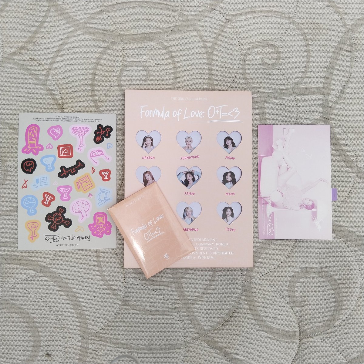 fashilie's tweet photo. ꒰ wts • lfb • ph ꒱ . . .♡
                 #ashicart
Twice unsealed album ~

╰ 300
⤷ on hand
⤷ mint condi
⤷ mop : gcash 
⤷ payo / 2 days res.
⤷ mod : jnt only
⤷ reply mine or dm me !

# wts twice unsealed album https://t.co/wyrz1LGnMy