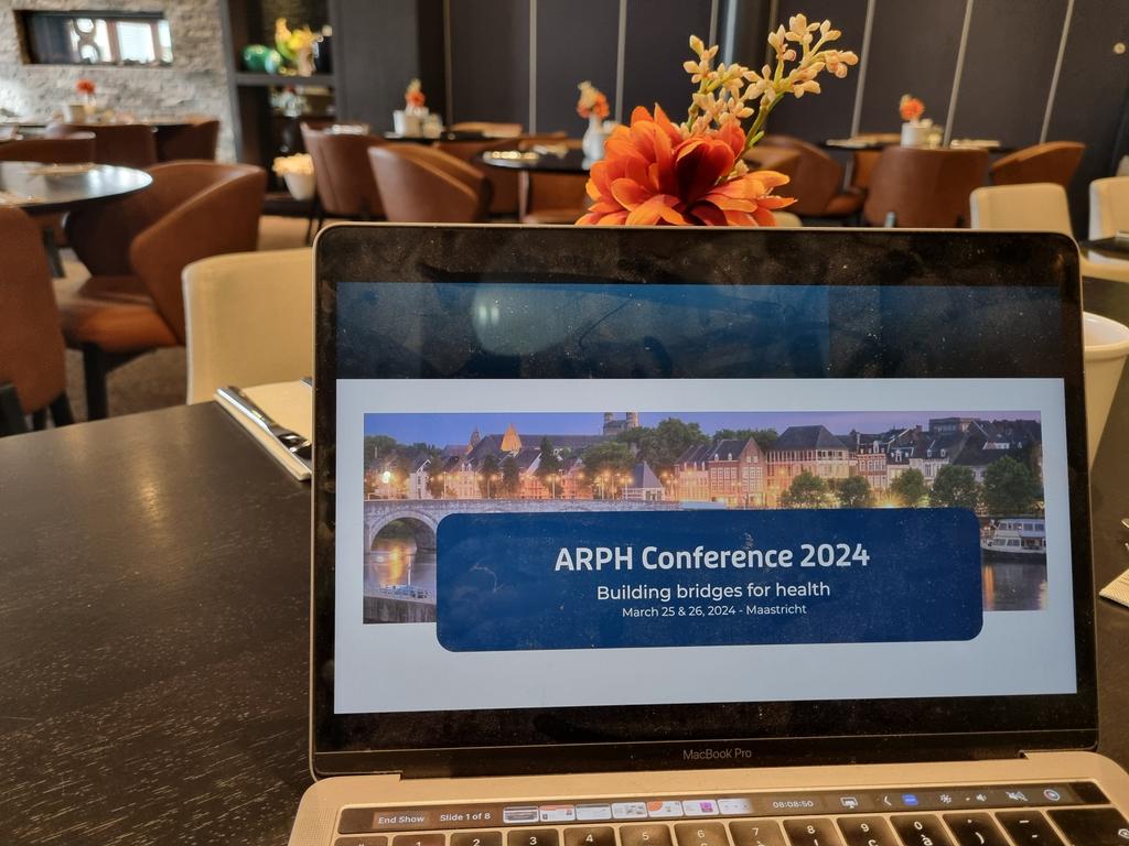 Last bits on the preparation of the annual <a href="/ARPH_HP/">Association for Researchers in Psychology & Health</a>  conference with great keynotes <a href="/evelynedeleeuw/">Evelyne is moving to BlueSky</a> @geranagelhout Organisation <a href="/Maastricht/">Maastricht</a> ✔️.  Enjoy the conference...