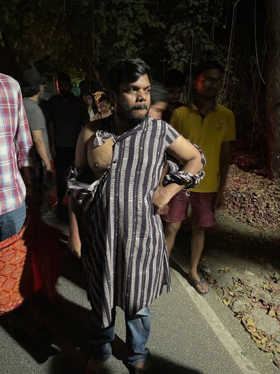 Incognito_qfs's tweet photo. Newly elected JNU President Dhananjay taking part in "Free the Nipple" movement in JNU Campus. https://t.co/t9oiZ8K7ro