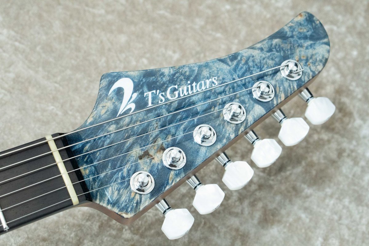 【エレキフロア新着入荷】 T's Guitars DST-Pro 24 Waterfall Burl Maple w/Reverse Head -Trans Blue Denim-が入荷致しました！ 極上のウォーターフォールバールを採用し、Tom Andersonピックアップを搭載したカスタムモデル！ shop.kurosawagakki.com/items/2870345