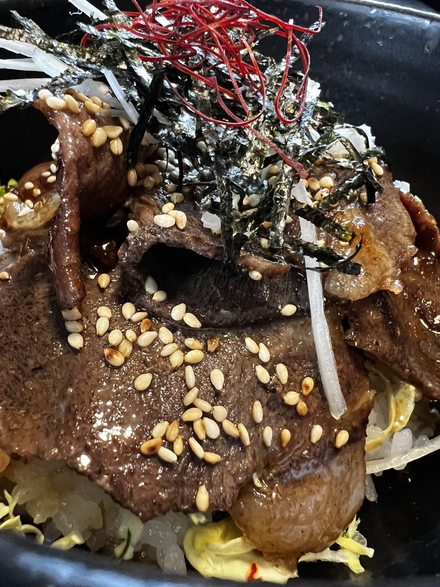 Rterrax's tweet photo. 千葉に行ったら猪丼食いましょ🐗 https://t.co/vAV4m2EKHS