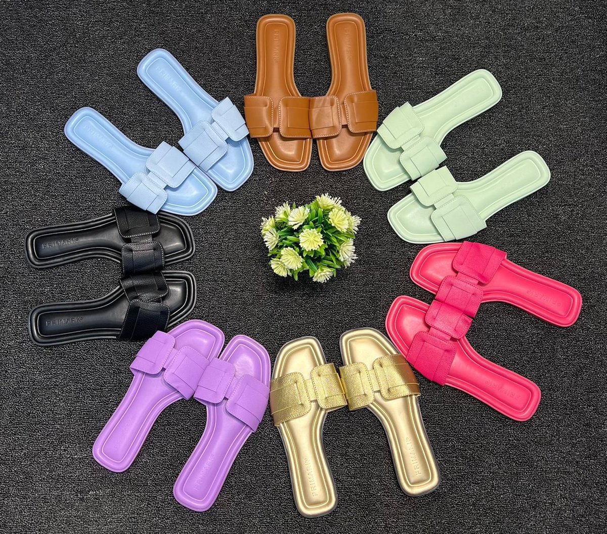 the29shopper's tweet photo. Back in stock in different sizes and unit
Price:13,500
Kindly use the link to order
Size:37-42
@_DammyB_ @ibironkeee @stillmakavelli @TheAjibolaGrey @busayo__cole @UnclebeeOla https://t.co/GIChQP0JhR