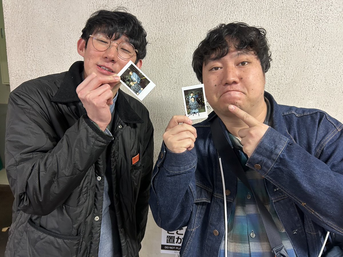 tsuru___tsuru__'s tweet photo. ／
#つるつるいっぱい学園 3月プレゼントキャンペーン🎁
＼

いつも放送をご覧いただいている皆さまの中から
抽選で2名様に #ロングコートダディ のサイン入りチェキをお届け！✨
ご応募お待ちしています😊
※チェキのご選択はいただけませんのでご注意ください

詳細はリプライ欄をご確認ください！ https://t.co/DMYDEaTT25