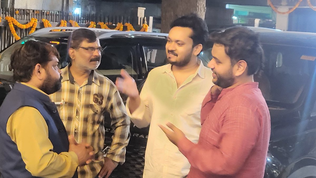 PatanjaliBHU's tweet photo. भारतीयता के अग्रसारक ,स्वदेशी सेनानी,एकात्म चिंतक, अनुशासित स्वयंसेवक ,देशद्रोहियों के संहारक ,बाँस योजना के अंतरराष्ट्रीय पालक ,अभिभावक ,जीवन के सजीव रंगो को सभी में प्रसारित करने वालेअग्रज डाॅ @avanindra43 भईया को जन्मदिन की अनन्त शुभकामनाएं। https://t.co/1bdOBl6GQG