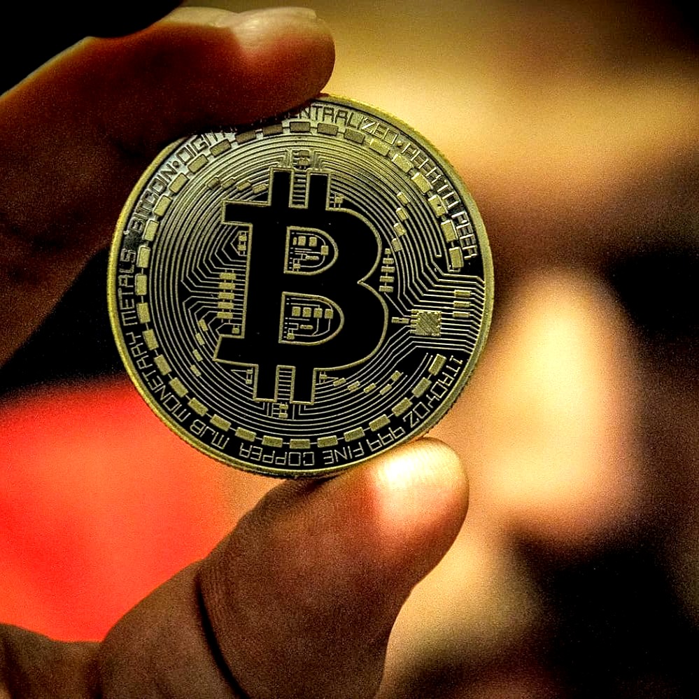 Nflfansonsol's tweet photo. Virtual currency encourages innovation in the financial sector, driving the development of new technologies and business models. #DisruptiveTechnology #FinancialDisruption https://t.co/9o2okVVNyQ