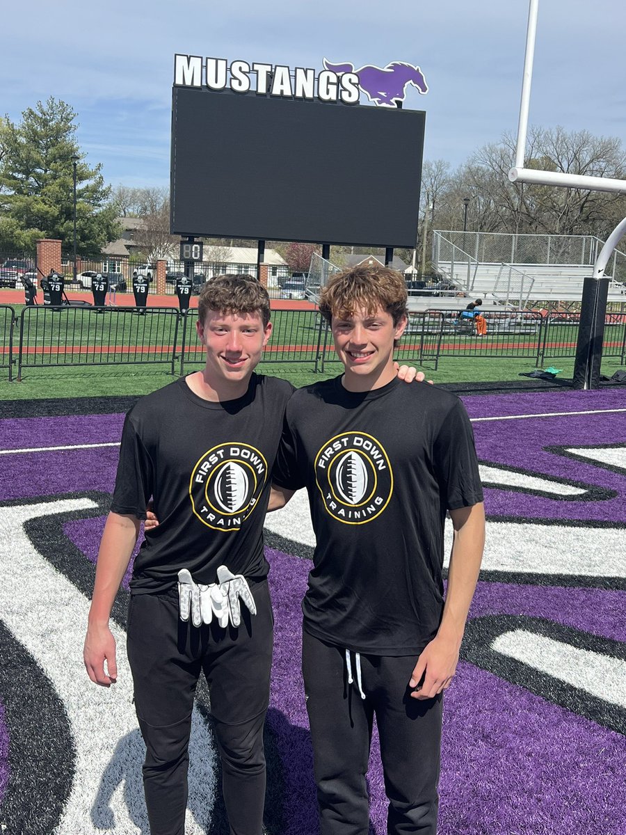 Great weekend of training in Nashville with @DownTraining !! And got to throw with my boy @LandonWill17 too! @JRRevere9 @HeardBraves #theHCWay #QBLife