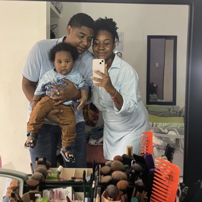 KarinaMurilloC's tweet photo. #NuevaFotoDePerfil https://t.co/Da14EGjWO6