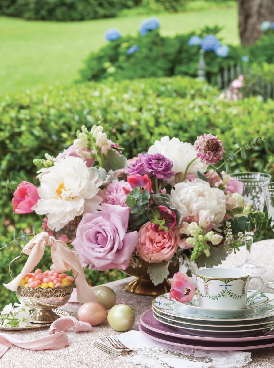 SouthernLadyMag's tweet photo. "The beautiful spring came, and when nature resumes her loveliness, the human soul is apt to revive also."— Harriet Ann Jacobs, writer and activist
#southernladymag #easterflowers #flowerarrangement #springcenterpiece #roses #easterdecor https://t.co/eotiYztFK2