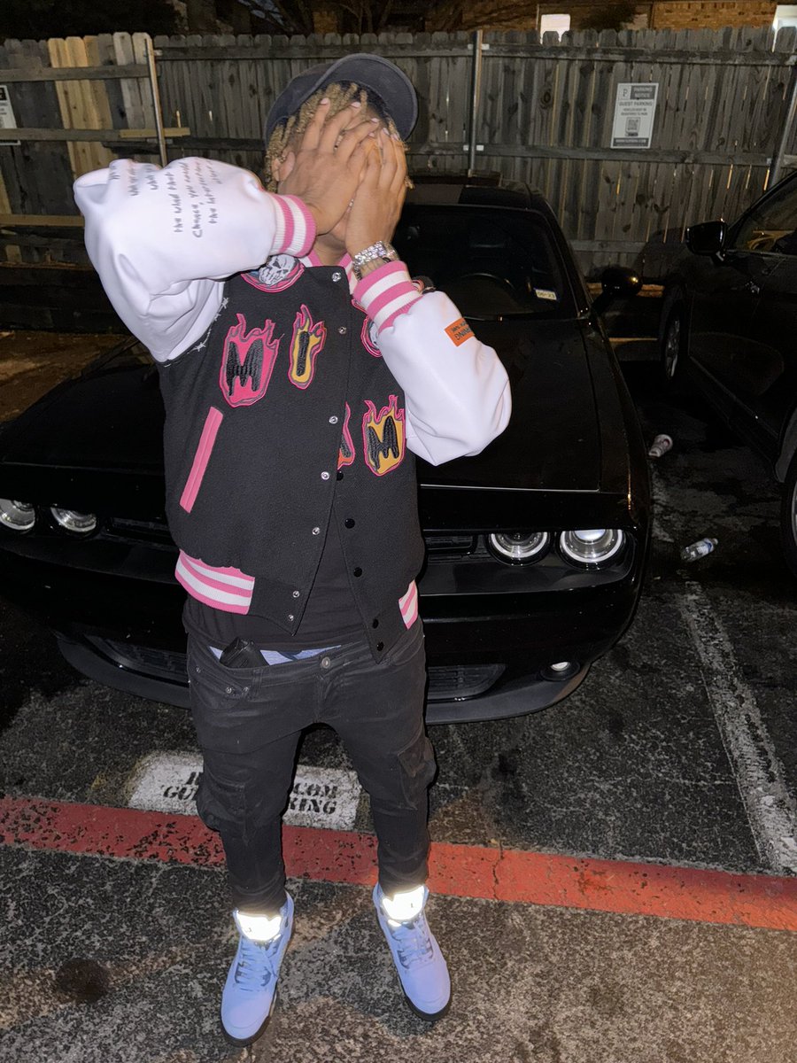 469Vee's tweet photo. Twitter gon kill the quality 🤒 https://t.co/88k7MFZdJ0
