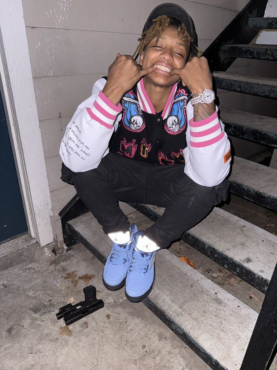 469Vee's tweet photo. Twitter gon kill the quality 🤒 https://t.co/88k7MFZdJ0