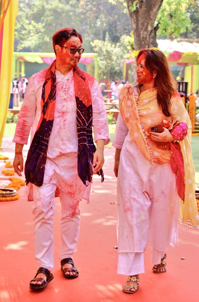 KirenRijiju's tweet photo. May this beautiful festival of colours bring joy, peace and prosperity in everyone's life.
Happy #Holi to all... https://t.co/vZTm26f5GJ
