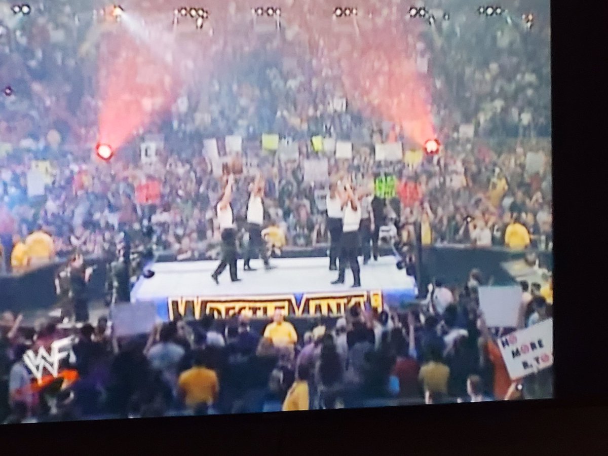 BornInOttawa's tweet image. Forgot how annoying #RightToCensor 's theme "music" was.

#Wrestlemania7