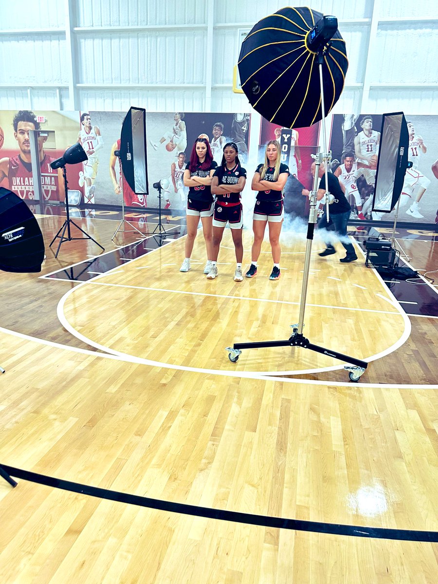 ambermathurin's tweet image. Year #1 with @TeamTraeYoungWB 

#blessings #twofeet ❤️