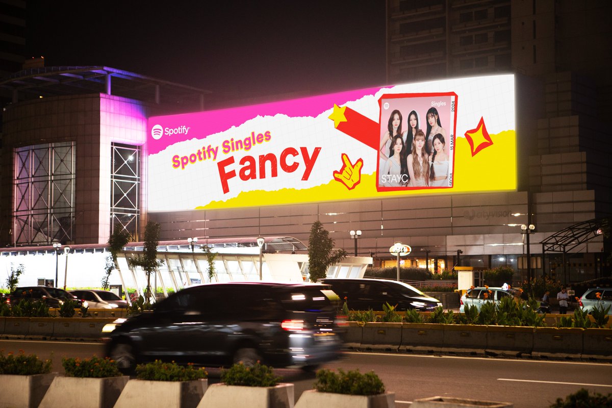 SpotifyKpop's tweet photo. we had to announce our love for @STAYC_official's #KPopONFirstCrush cover to everyone
listen to their cover of @JYPETWICE's 'Fancy' on our K-Pop ON! playlist now! https://t.co/dUXo3e7Qsl
#SpotifyxSTAYC https://t.co/Q0z7bU3B1V