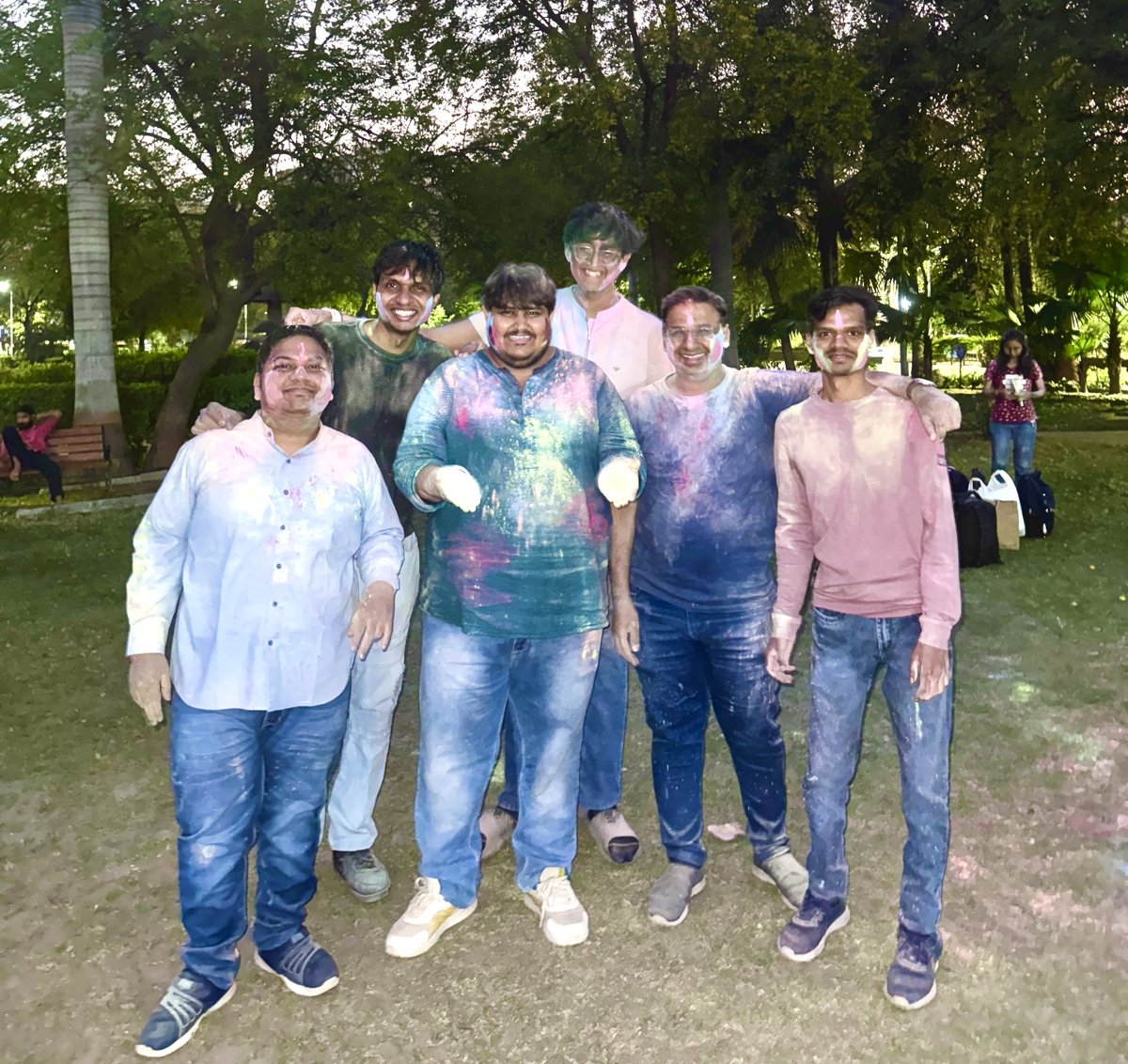 Akkomplish Group tweet media