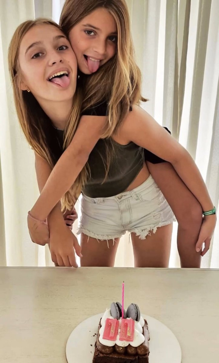 micuu_valdes's tweet image. Lo que eran / Lo que son ahora🥺 
Q hermosas son #Anto #Regi