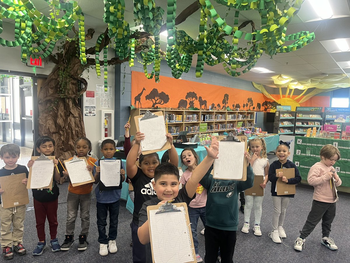 LJWsBaseballMom's tweet photo. We loved getting to preview our awesome book fair! My class is “Wild About Reading”! Our Safari book fair is open all week! #itsaslaughterthing #WeAreMckinney #mymisd #mymisdreads #misdreads @SlaughterES @literati https://t.co/Ocqh1Hr92m