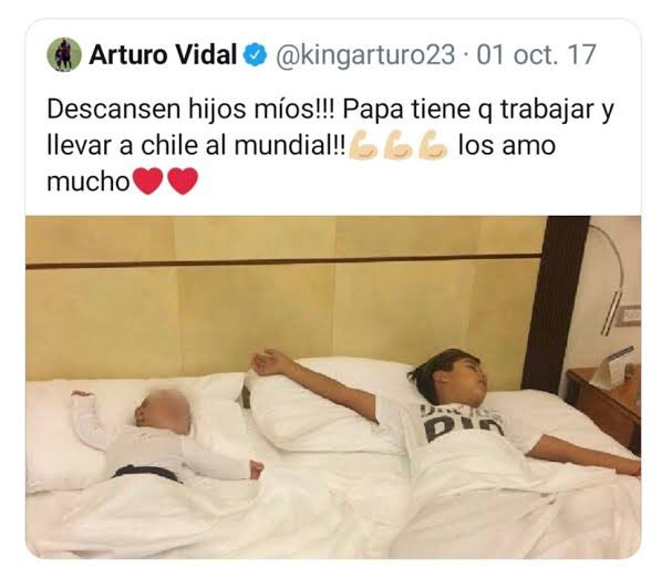 Ya tenemos a nuestro Arturo Vidal, otra familia que seguirá durmiendo 
#SeleccionMexicana
