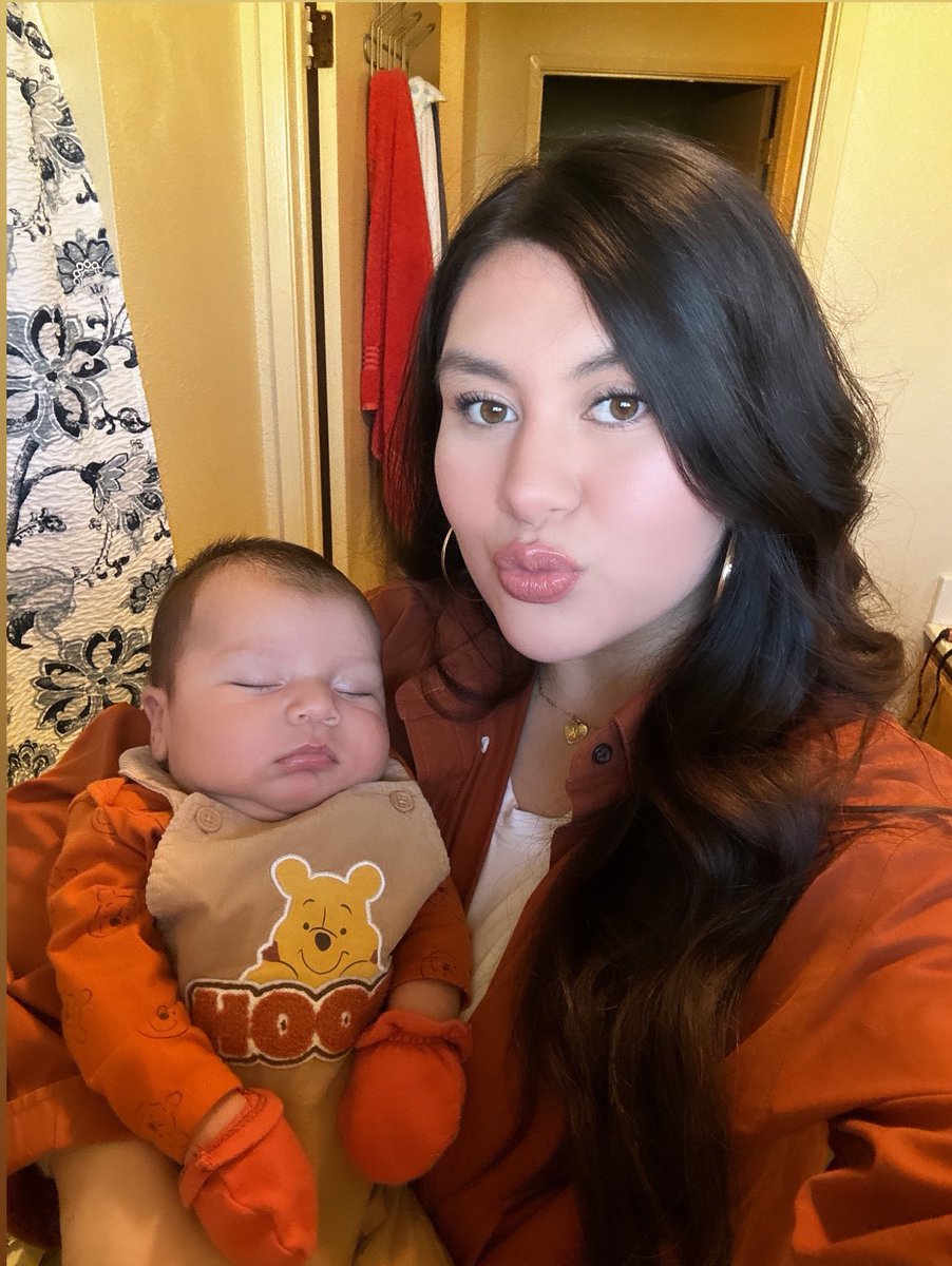yogurlalee's tweet photo. Mi hermoso te amo!🧡#2mesesdevida🧸 https://t.co/P3pYmOqqp7