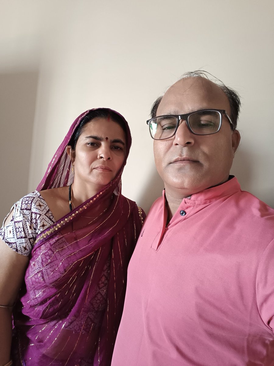 SampatPatel3's tweet photo. Goodmorning
Wishing you and your Family Happy Holi 🙏 https://t.co/OT01XQcEkO
