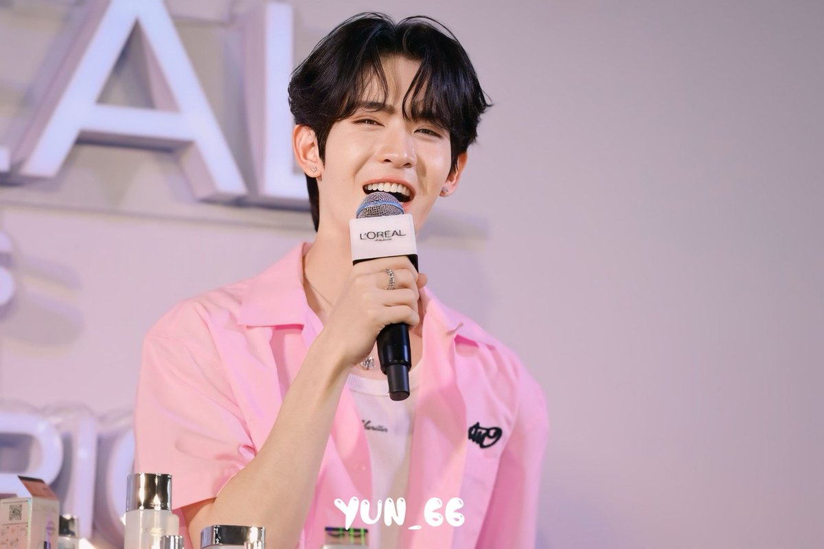 wu_66_'s tweet photo. 🤍🤍🤍🤍🤍

一直保持笑容～～ keep smiling ☺️ 

 #หนึ่งล้านหกตกหลุมรักเจมส์ศุ
#JamesSu https://t.co/mkM1XpV3la