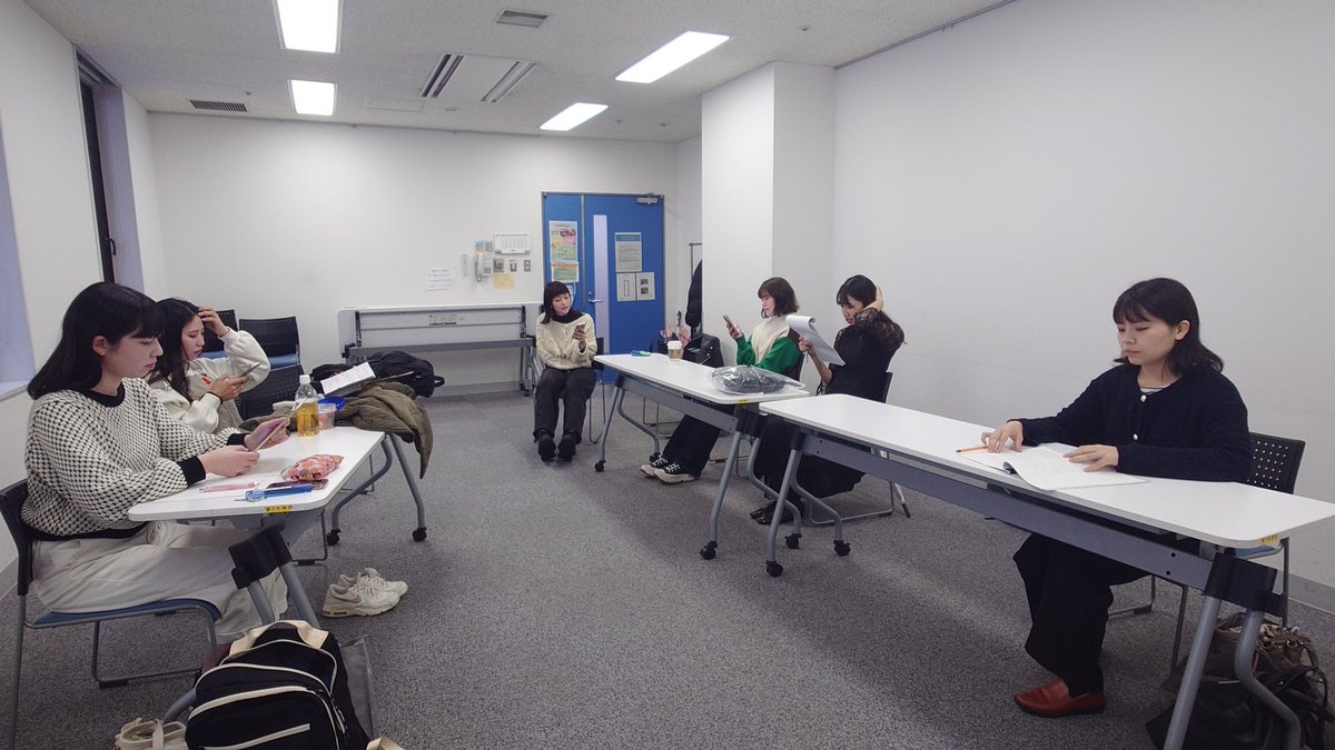 東京に稽古に来ました『君を屠る』メンバーに合流。一週間毎日がっつり稽古を重ねて作り上げていきます。皆さん役に合っててとってもイイ感じ。#きみほふ