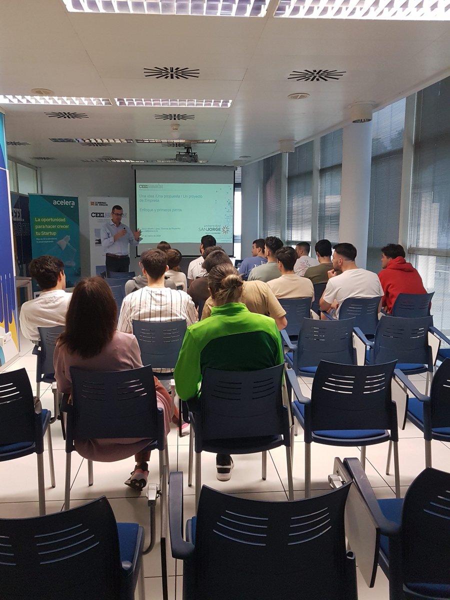 CEEIARAGON's tweet photo. 👩🎓🧑🎓Visita de la Universidad San Jorge a @CEEIARAGON
📌@_usj_ #Contipos @IotSignos @ig4agronomia
👀➕https://t.co/B1qug2XZEO https://t.co/yqzMUlktLf