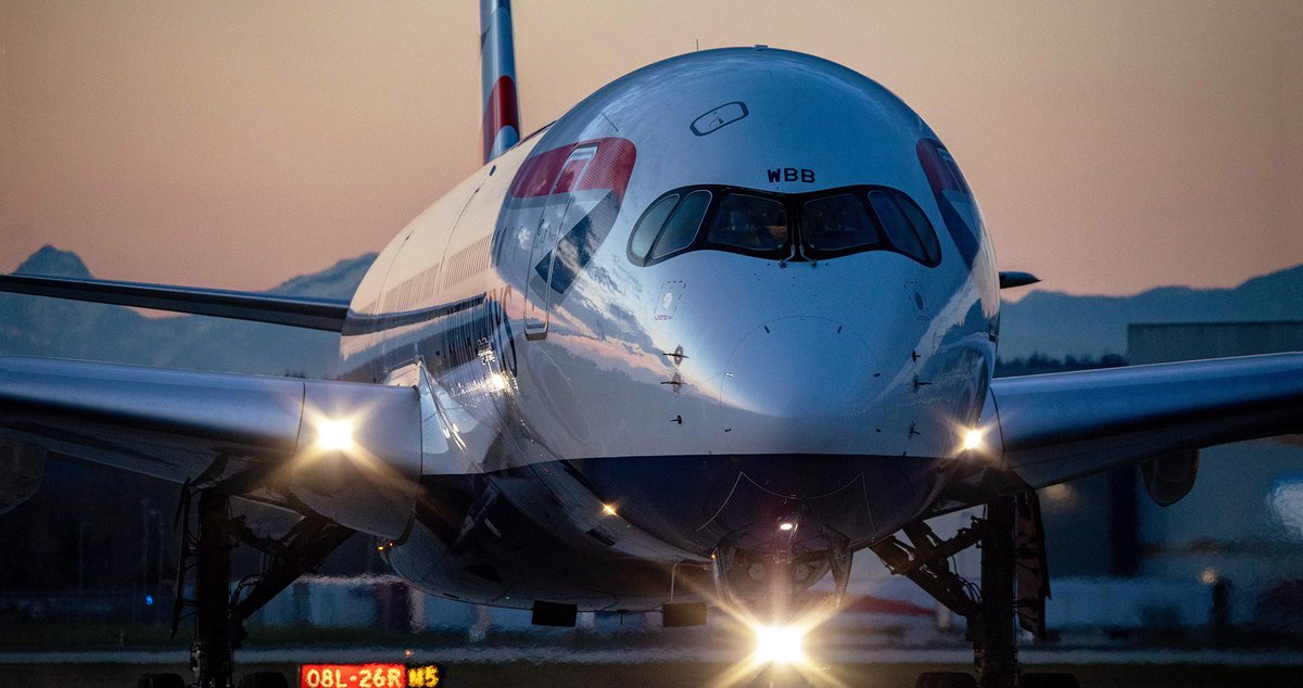 Kent_YVR's tweet photo. Twilight #Speedbird 😎 #BA85 @British_Airways @airbus #A350-1000 arrival on runway 08L @yvrairport . #avgeek #Vancouver #GXWBB https://t.co/3aeyi1hjVb