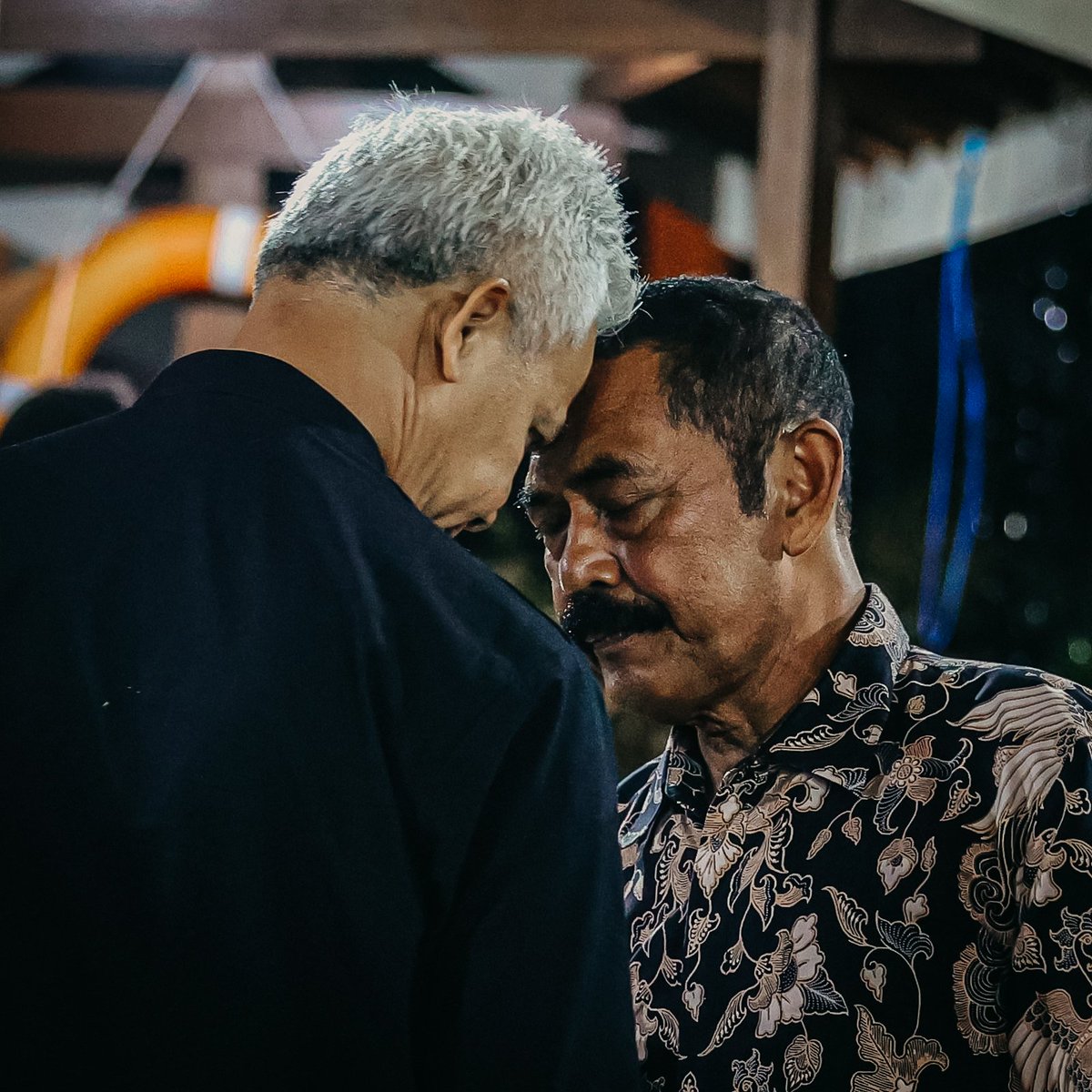 Teman seperjuangan tak akan balik kanan di segala keadaan. Sehat-sehat terus, Mas. 🤟🏻