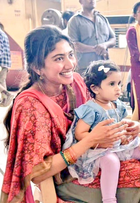 iamNavin_012's tweet photo. #SaiPallavi Love you QUEEN 🥹♥️ @Sai_Pallavi92 

#SaiPallavi #LoveOfMyLife https://t.co/rOp4EHHSXk
