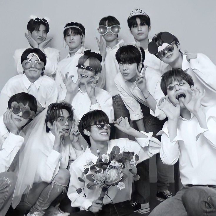 pjwoopy28's tweet photo. “If you can go back to the past, what time do you want?”

this time: https://t.co/8pjGb4A2Aa