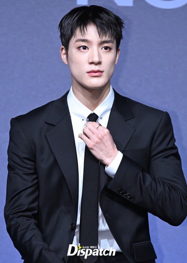 제제 •͈౿•͈ tweet media