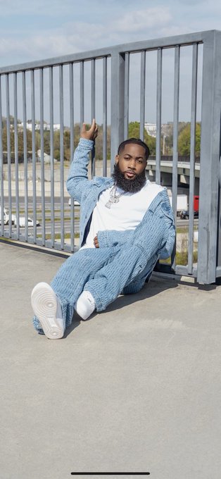 🥶🥶 https://t.co/ZARf2WQXwN