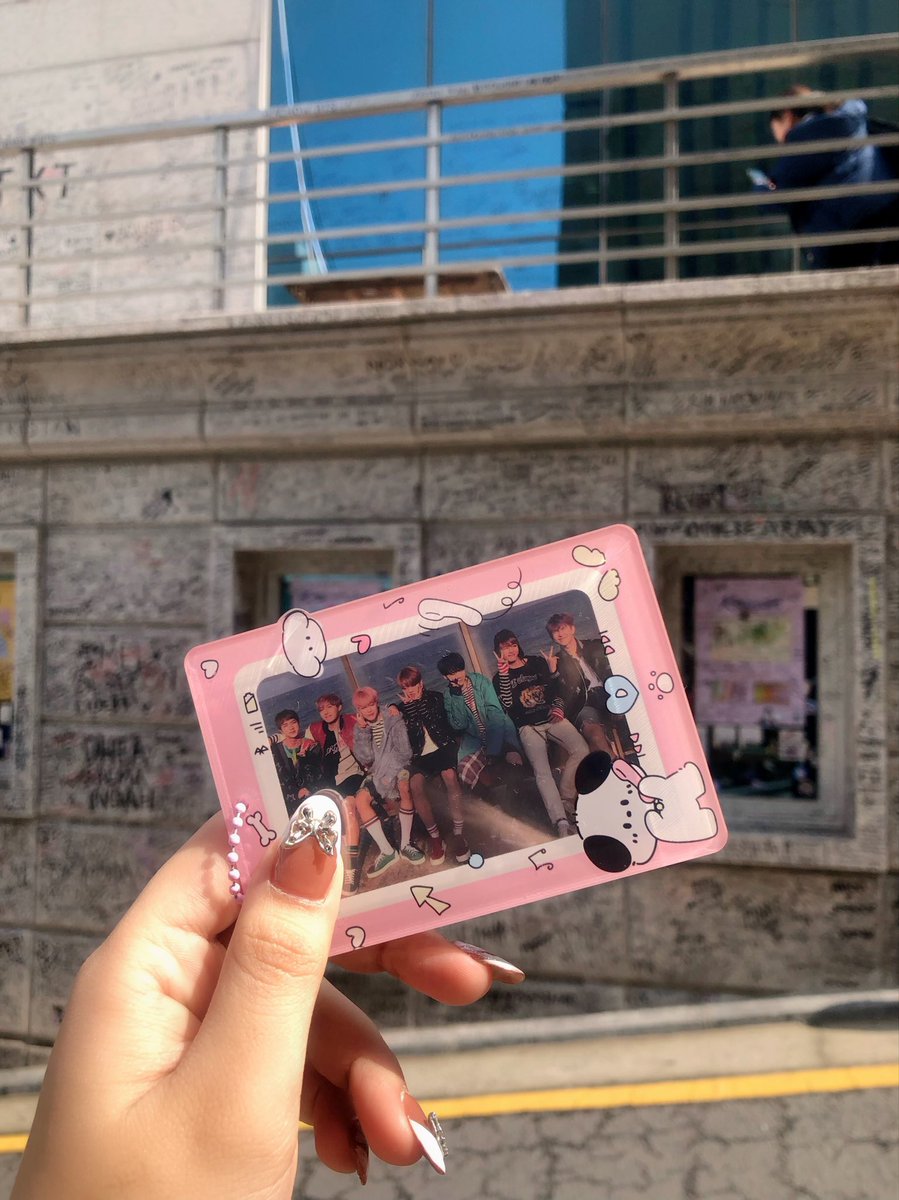 min_apol's tweet photo. Dream come true 🥹💜
#oldbighitbuilding https://t.co/3NgAl5RxdF