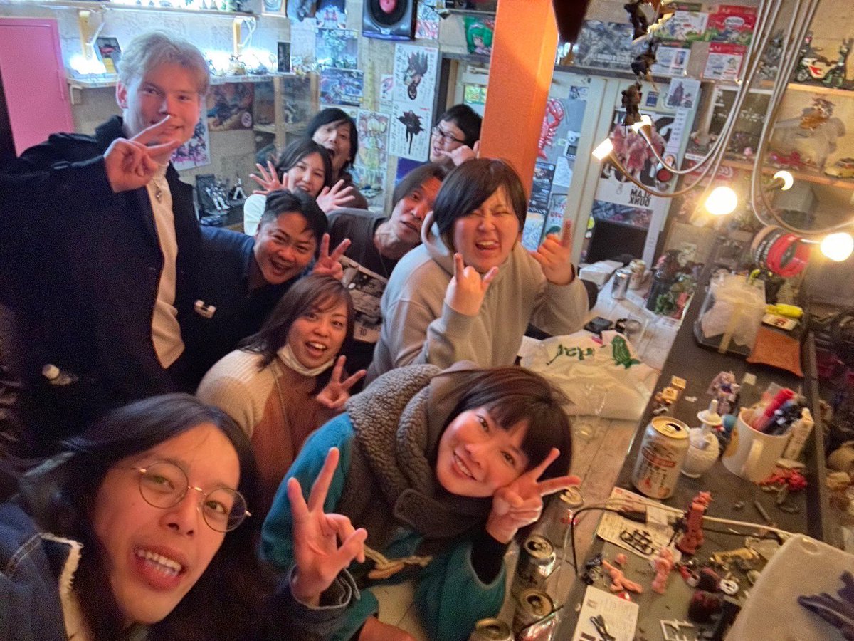 Orange_Drop_Bar's tweet photo. Barラスト１週間はめちゃくちゃバタバタでした！
オレの誕生日とラストしか写真ないですが
皆さんありがとうございました！

「店に行けばいつでも会える」ってわけにはいかなくなりますが、逆に夜は時間が出来るので誘っていただけたら、いつでも参上します！

これからもよろしくお願い致します！ https://t.co/X5nLK0aKKD