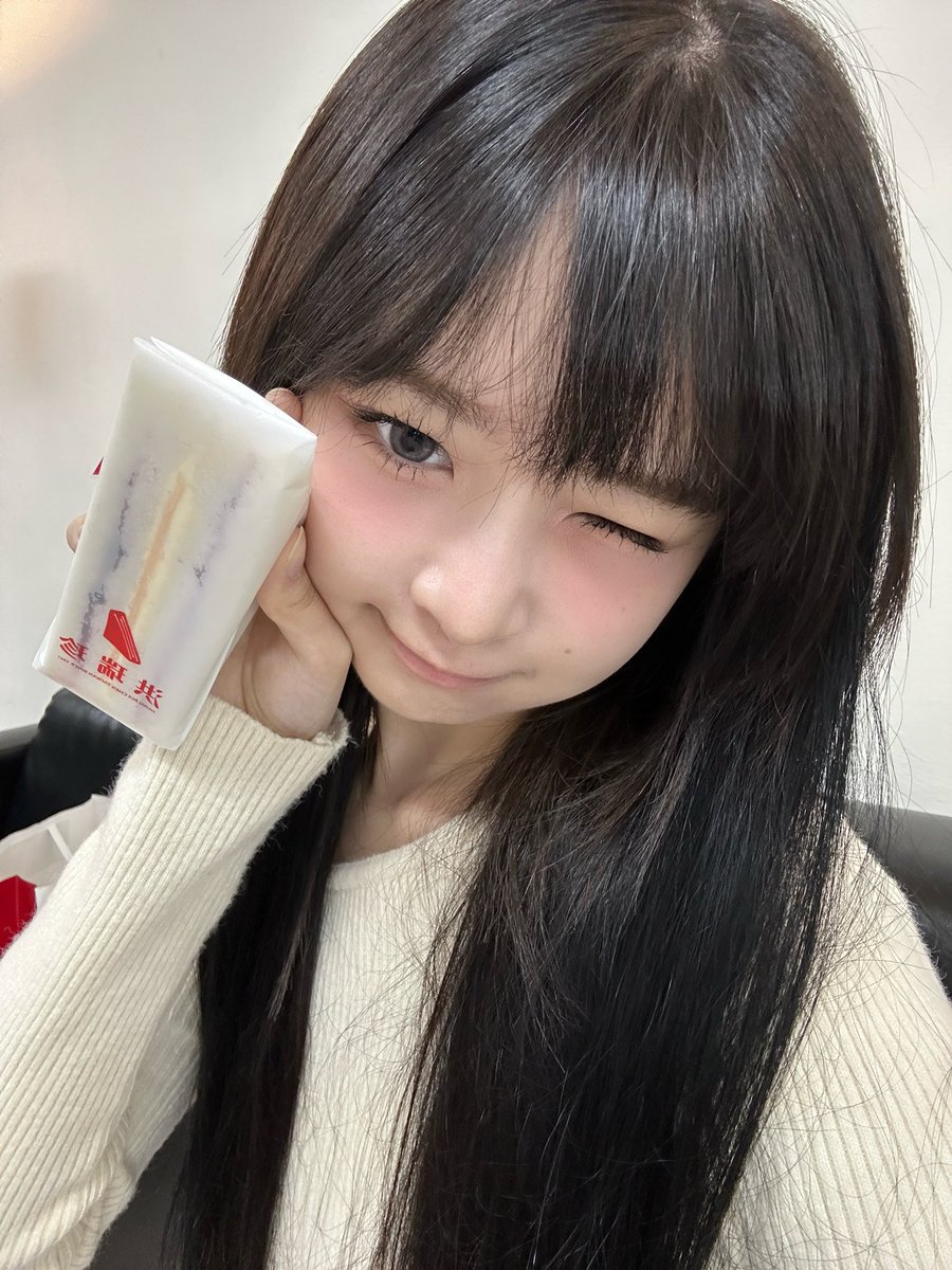 IVE_twt's tweet photo. 와아앙˙˚ʚ(՞∩｡•ω•｡՞)⊃

#IVE #아이브 #REI #레이 https://t.co/H79yVmid2L