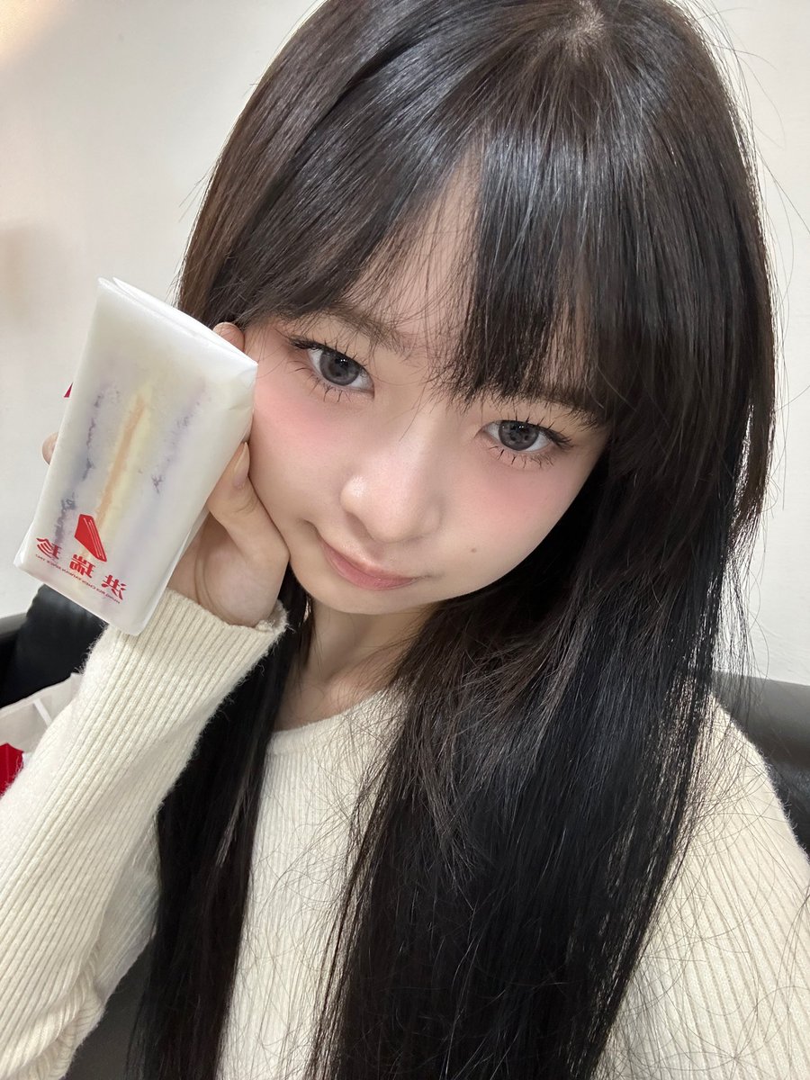IVE_twt's tweet photo. 와아앙˙˚ʚ(՞∩｡•ω•｡՞)⊃

#IVE #아이브 #REI #레이 https://t.co/H79yVmid2L