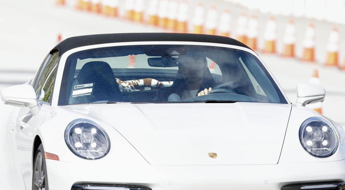 shoheisaveus's tweet photo. Never seen Shohei driving solo before https://t.co/5VIuNS6Im0