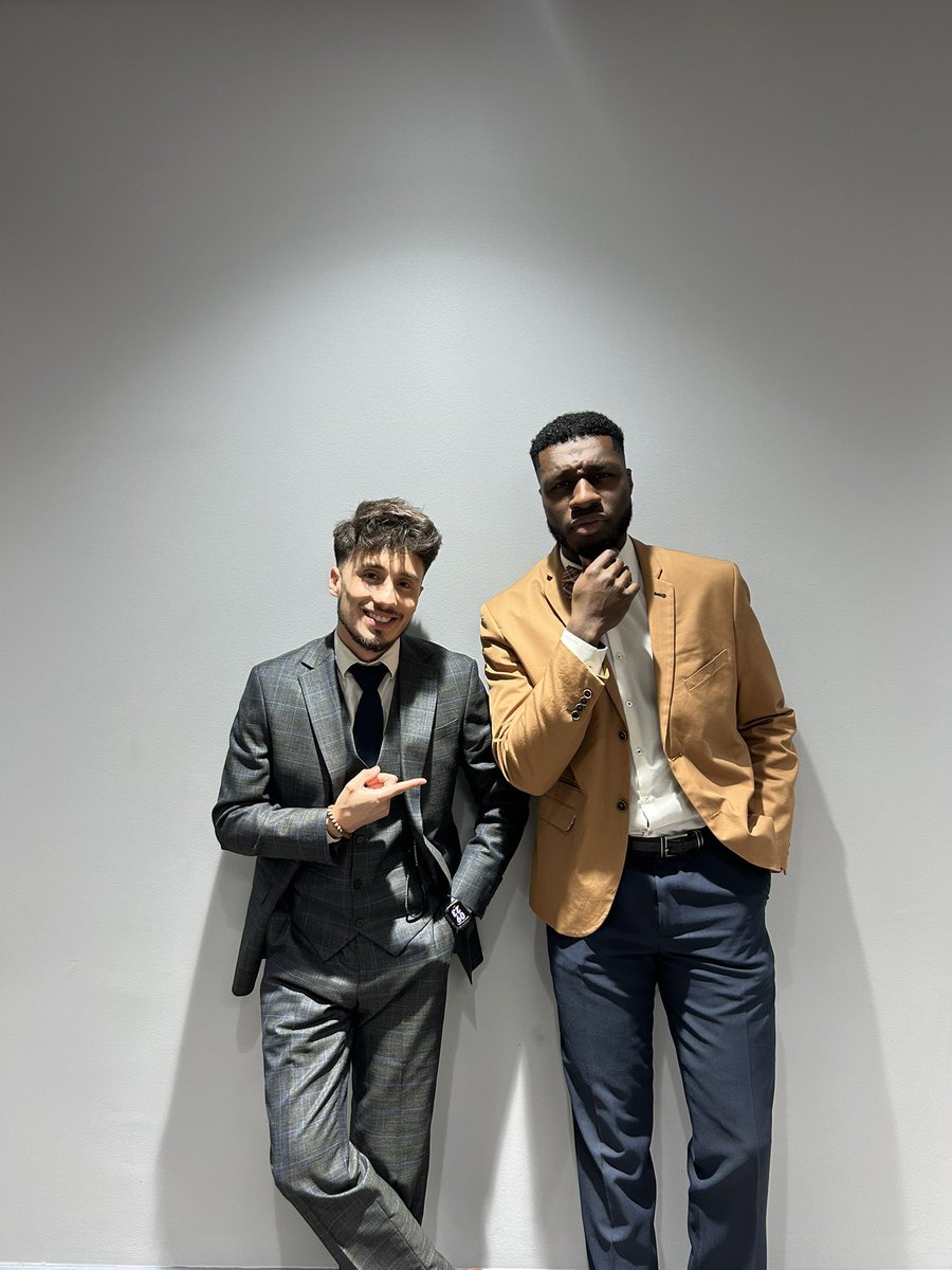 ayyron27's tweet image. happy memorial 2024 🍷🫓