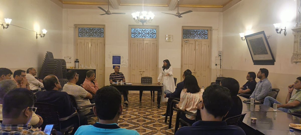 rajshriartist's tweet photo. Currently I am trying to involve visionaries,academician to see how we can make villages selfreliant. 
Development has many meanings but right kind of development needs empathy,planning,research &amp;implementation. 

Thank you @IIMAhmedabad for this conversation #Alumassociation https://t.co/n7Z8SudVvb