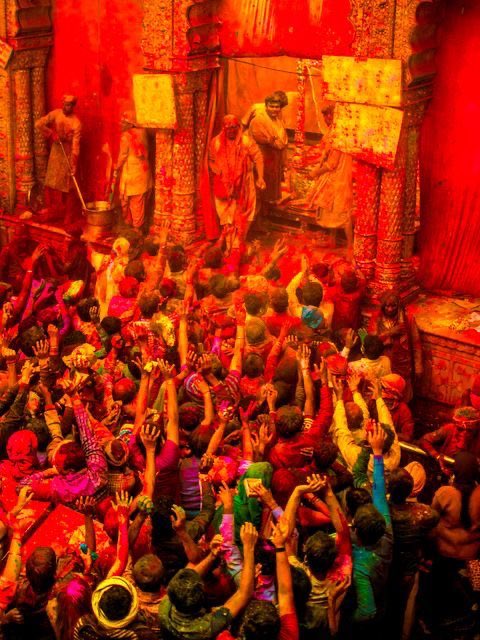 AdrijaManjari's tweet photo. May this Holi fill your life with vibrant colors, sweet moments, and warm memories. Wishing you a joyous and colorful celebration! #HappyHoli 🌾🙏🏻 https://t.co/ZtecOzGLSM