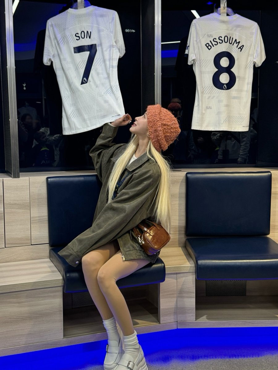 𝓓𝓮𝓪𝓻. <a href="/WJSN_Cosmic/">우주소녀</a>

다영 공주님을 <a href="/SpursOfficial/">Tottenham Hotspur</a> #토트넘틱톡챌린지 
1등 당첨자 투어에 모실 수 있어 행복했습니다..

𝓕𝓻𝓸𝓶. 은퇴하지 못하는 틱톡 세바스찬