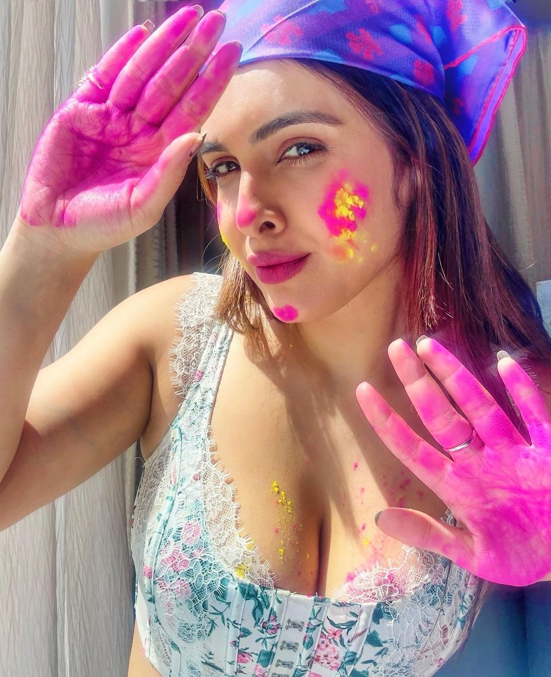 GJfqfFVaIAAFytp?format=jpg&name=large