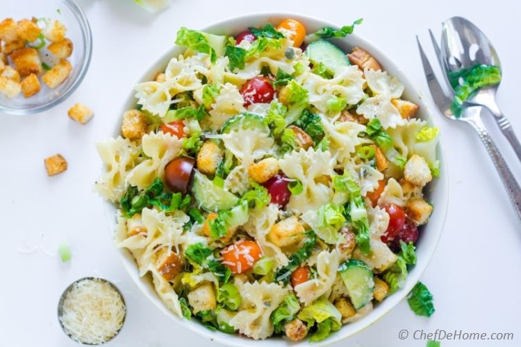 Creamy pasta salad with crunchy romaine lettuce, bow-tie pasta, cherry tomatoes, cucumber, and a delicious Caesar salad dressing. This summer pasta salad is dream-come-true for Caesar salad and summer #pastasalad lover!

👉chefdehome.com/recipes/769/ca…