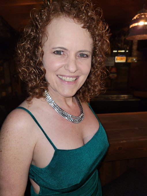 Friday was Sparkle night.  I met several new, wonderful people.  https://t.co/2sQH8zniaI  #redhead #milf<a href="/tag/sparkle"class="tags"><span>#sparkle</span></a><a href="/tag/redhead"class="tags"><span>#redhead</span></a><a href="/tag/milf"class="tags"><span>#milf</span></a><a href="/tag/greendress"class="tags"><span>#greendress</span></a><a href="/tag/coloradogirls"class="tags"><span>#coloradogirls</span></a>